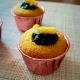 muffin farcito con marmellata di mirtilli coperto con calottina